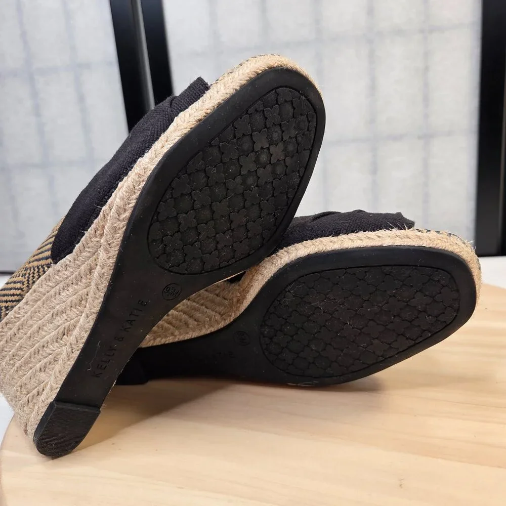 Kelly & Katie Beige & Black Espadrille Wedge Peep Toe Sandals Women US 9.5